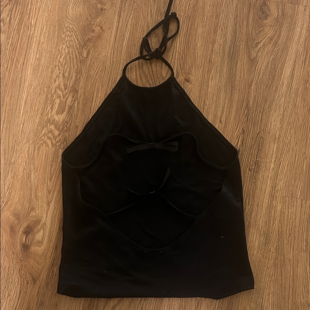 Halter top - Picture 2 of 3